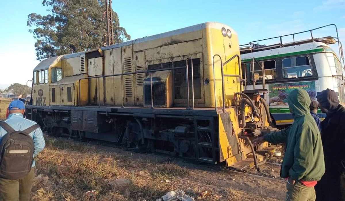Train Collides With A Bus In A Freak Accident Along Lytton Road In Harare, One Feared Dead