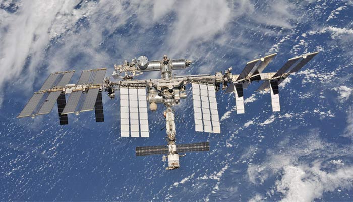 Nasa refutes claims about astronauts stranded in space