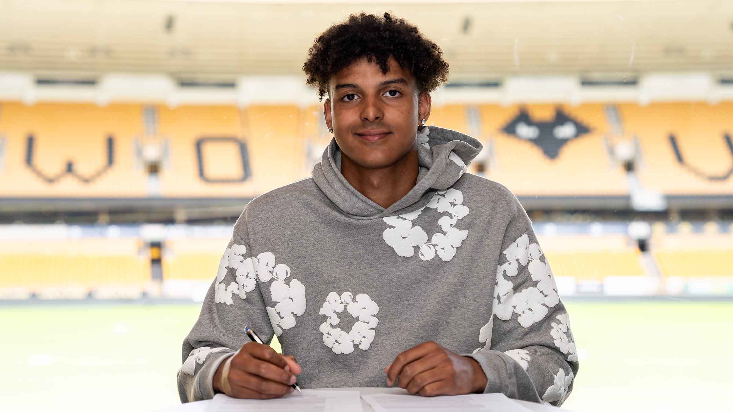 Official: Leon Chiwome signs new contract at Wolves as interest from other clubs is revealed