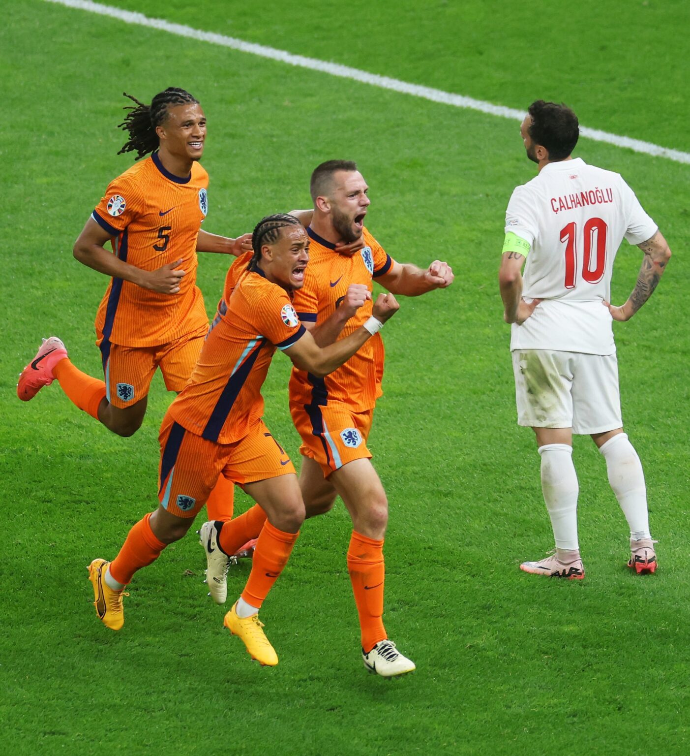 Netherlands Stuns Turkey in Thrilling Comeback Win to Face England in Euro 2024 Semi-Finals