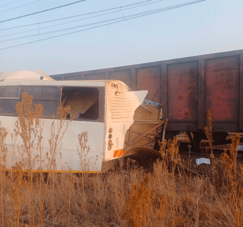 5 learners killed, 11 injured after train crashes into bus in Mpumalanga