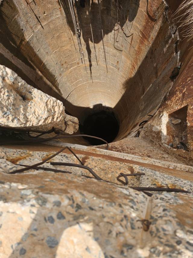 Urgent action to save illegal miners trapped underground