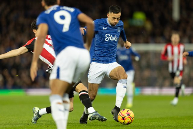 Everton frustrated in goalless draw against 10-man Brentford