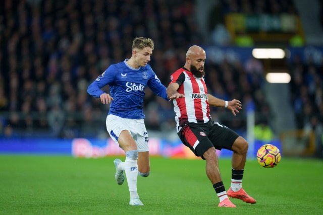 Everton frustrated in goalless draw against 10-man Brentford