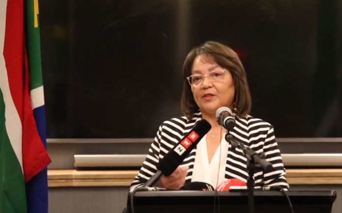 Minister Patricia de Lille