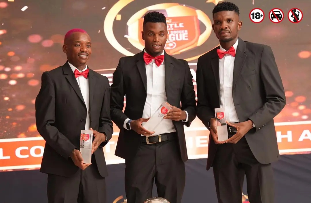 Walter Musona named Castle Lager Soccer Star of the Year as Khama Billiat picks his first major honour at annual PSL awards