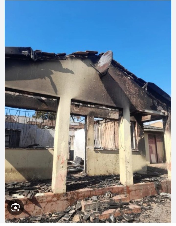 Chipangano Terror Group Leader’s Home Burnt To Ashes – Eduzim News