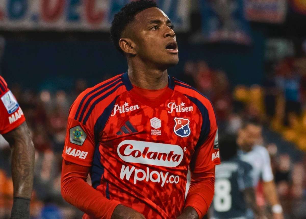 Mamelodi Sundowns sign R57 million striker