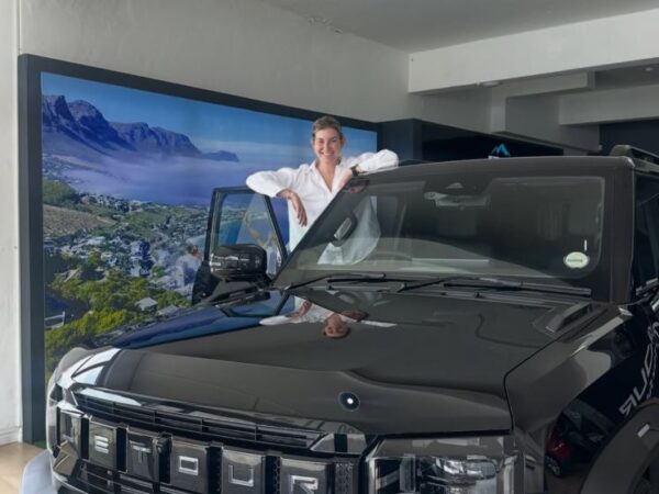 Rachel flaunts new car as estranged husband reportedly moves on with new girlfriend