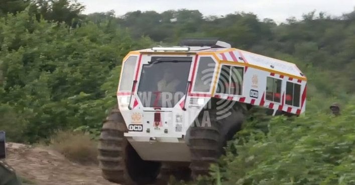 South Africa Cracks Down on Zim Border Jumpers, Deploys Amphibious Vehicles – Eduzim News